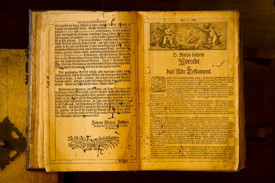 Biblioteca Sao Bento / Revista Bons Fluidos