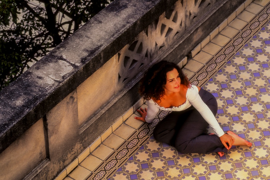 Ana Paula Arosio para Caras Casa das Rosas 2002